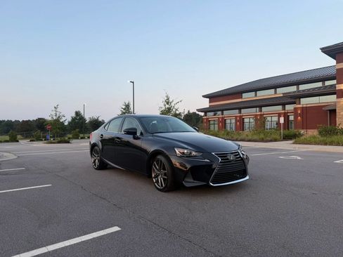 Used 2017 Lexus IS 300 AWD w/ Premium Package image 2
