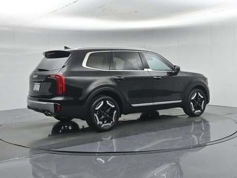 Used 2024 Kia Telluride S FWD image 31