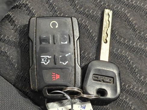 Used 2018 GMC Yukon SLE w/ SLE Value Package AWD/4WD image 13
