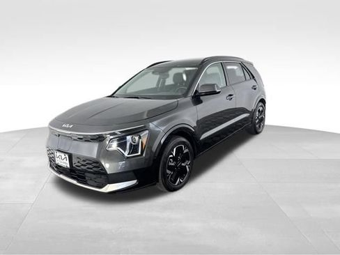 Certified 2023 Kia Niro Wind w/ Wind Preserve Package FWD image 5
