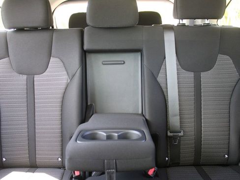 Used 2026 Kia Sorento LX FWD image 50