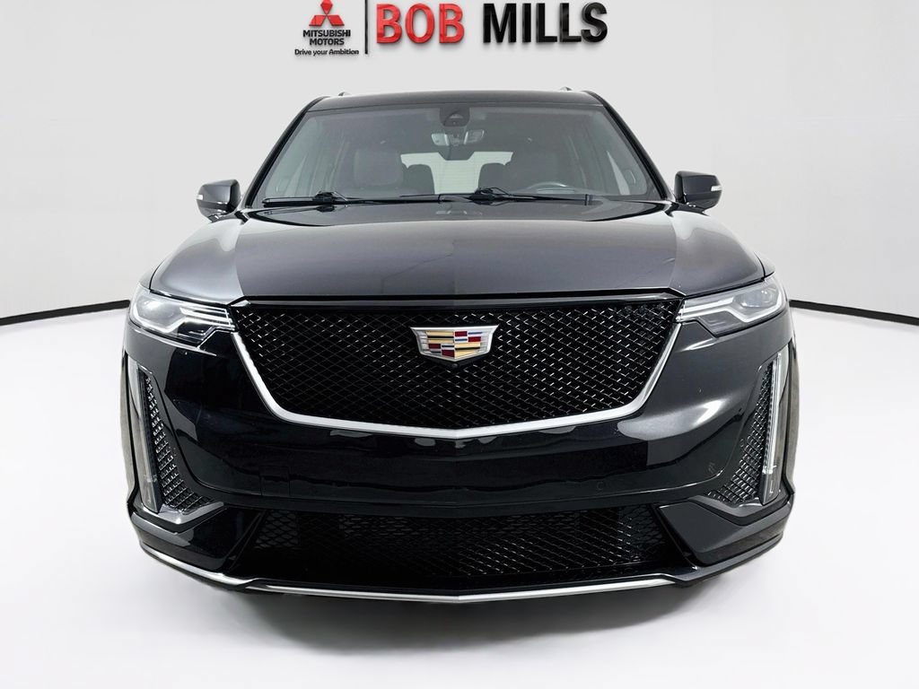 Used 2023 Cadillac XT6 Sport w/ Technology Package AWD/4WD image 2