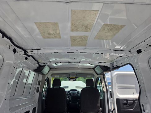 Used 2018 Ford Transit 150 130 Low Roof RWD image 27