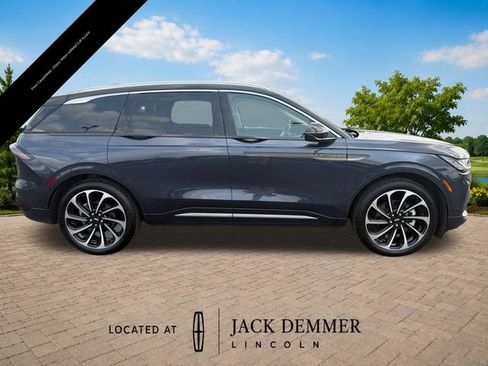 Certified 2024 Lincoln Nautilus Black Label AWD/4WD image 8