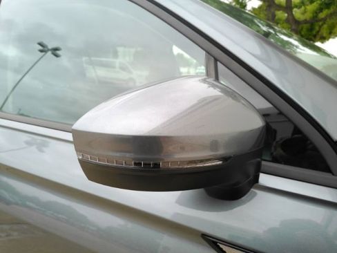 Used 2022 Volkswagen Tiguan S image 20