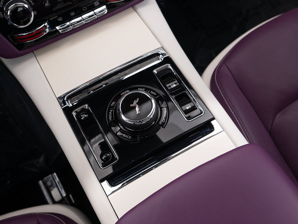 Used 2024 Rolls-Royce Spectre w/ Spectre Launch Package AWD/4WD image 27