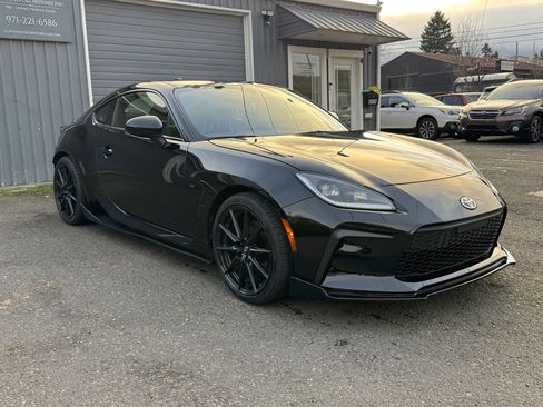 Used 2024 Toyota GR86 Premium image 6