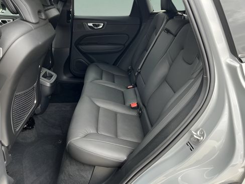 Used 2025 Volvo XC60 B5 Plus AWD/4WD image 27