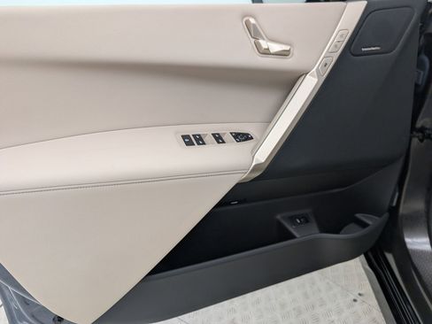 New 2026 BMW iX xDrive60 image 22