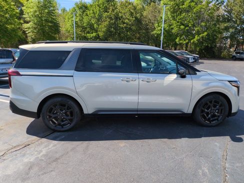 New 2026 Kia Carnival SX Prestige image 7