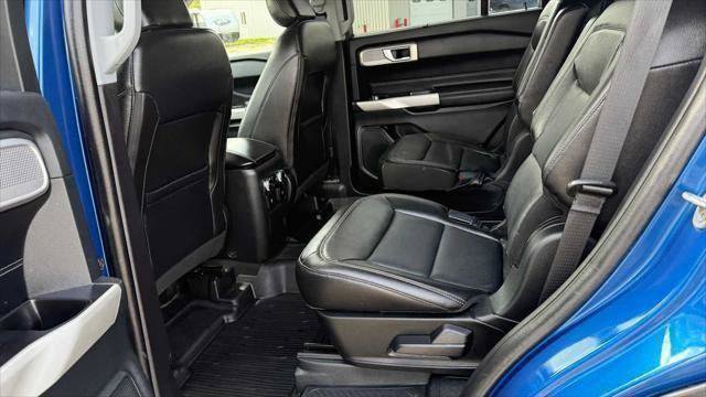 Used 2022 Ford Explorer Limited w/ Equipment Group 301A AWD/4WD image 8