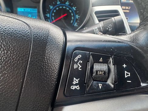 Used 2014 Chevrolet Cruze LT w/ Technology Package image 17