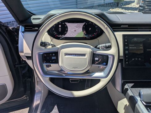 Used 2024 Land Rover Range Rover Autobiography AWD/4WD image 18