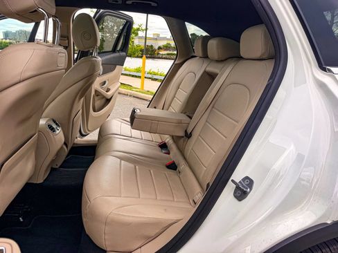 Used 2018 Mercedes-Benz GLC 300 4MATIC image 26