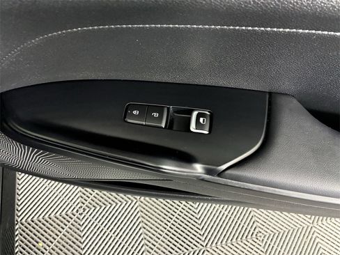 Used 2022 Kia K5 LX image 32