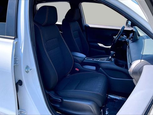 Used 2024 Honda HR-V Sport image 9