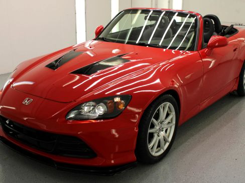 Used 2004 Honda S2000 image 4