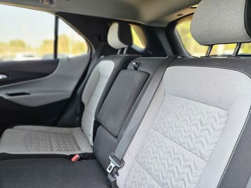 Used 2022 Chevrolet Equinox LS w/ LS Convenience Package image 28