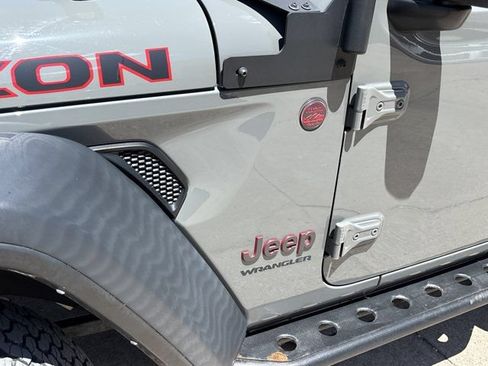 Used 2021 Jeep Wrangler Rubicon AWD/4WD image 17