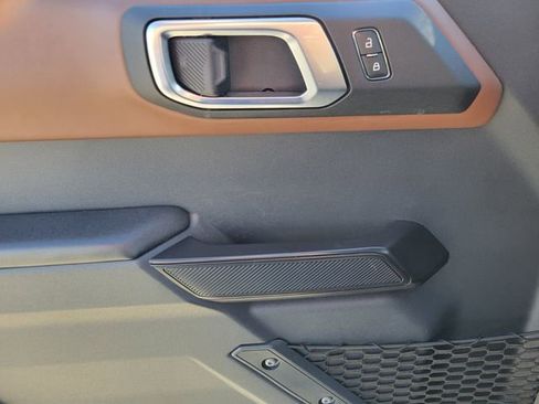 Used 2024 Ford Bronco Outer Banks image 14