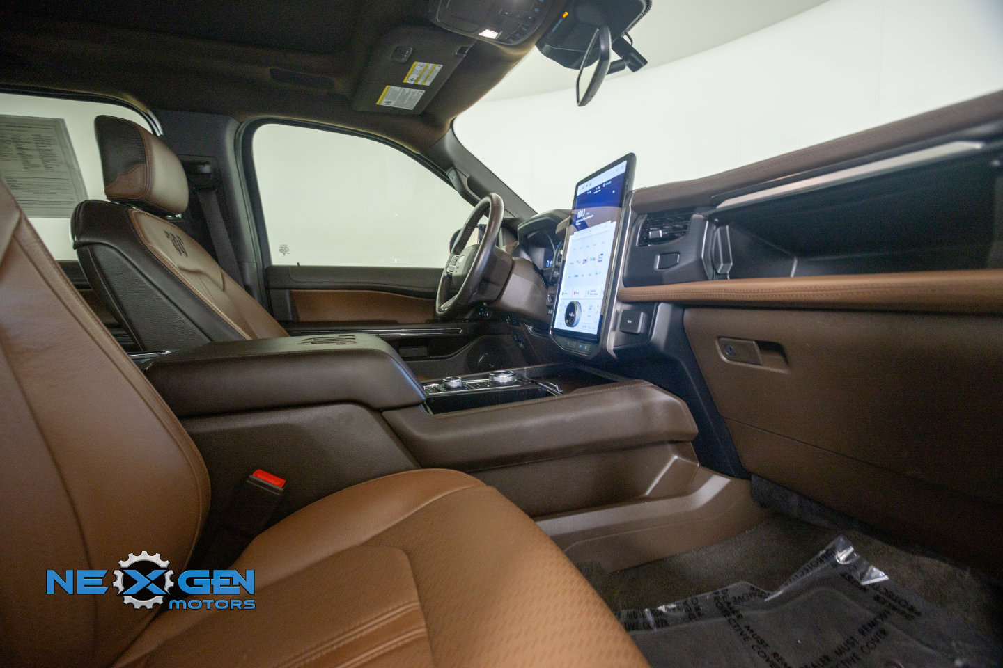Used 2024 Ford Expedition King Ranch AWD/4WD image 7