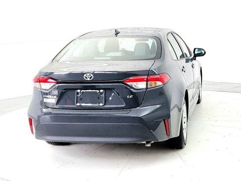 Certified 2025 Toyota Corolla LE w/ Convenience Package FWD image 5
