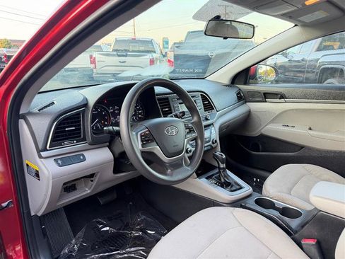 Used 2017 Hyundai Elantra SE FWD image 14