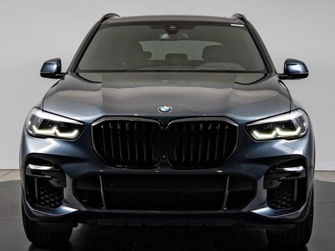 Used 2022 BMW X5 M50i w/ Premium Package AWD/4WD image 2