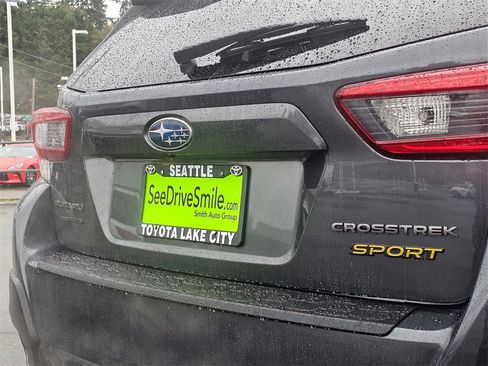 Used 2021 Subaru Crosstrek 2.5i Sport w/ Moonroof Package image 18