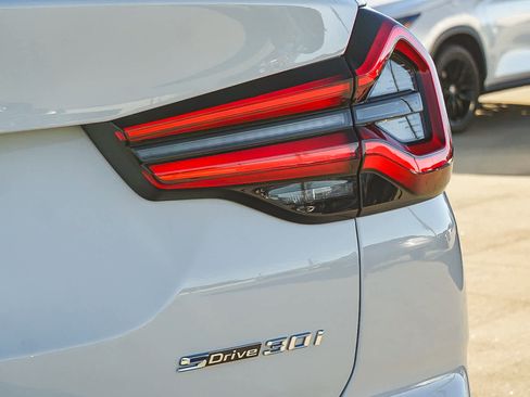 Used 2023 BMW X3 sDrive30i w/ Premium Package image 12