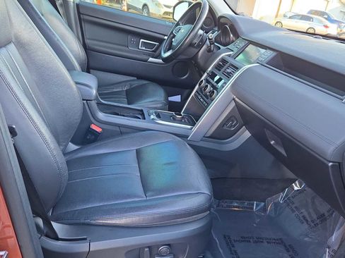 Used 2018 Land Rover Discovery Sport HSE image 28