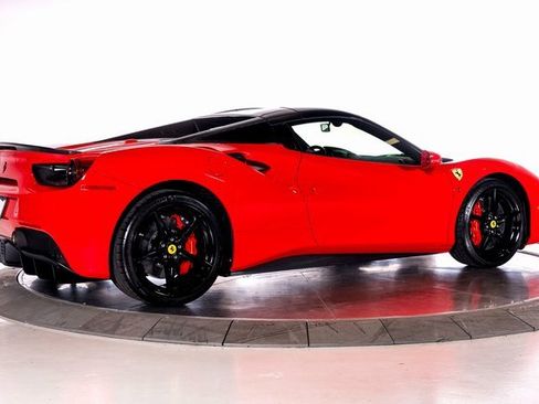 Used 2019 Ferrari 488 Spider image 2