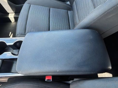 Used 2026 Chevrolet Equinox LT AWD/4WD image 17
