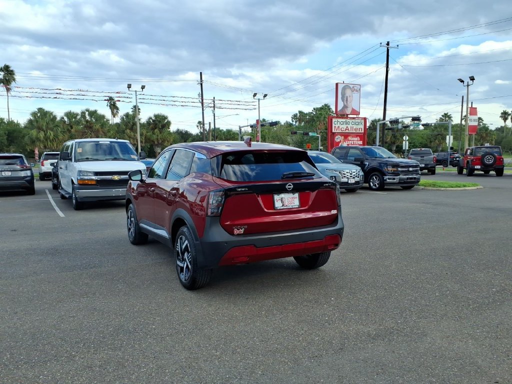 Used 2025 Nissan Kicks SV FWD image 3