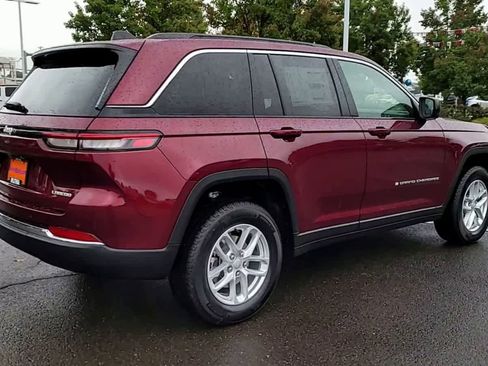 New 2025 Jeep Grand Cherokee Laredo X w/ Luxury Tech Group I image 8
