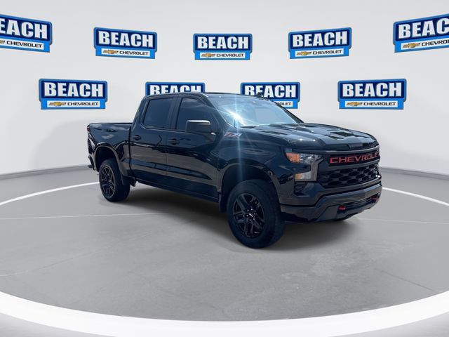 Used 2025 Chevrolet Silverado 1500 Custom Trail Boss AWD/4WD image 2