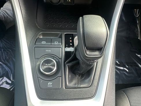 Used 2024 Toyota RAV4 LE image 26