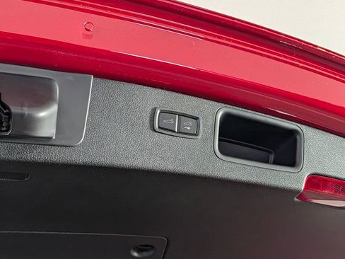 New 2026 Porsche Macan S image 18