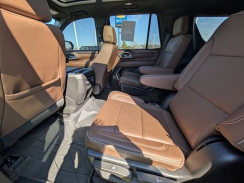 Used 2023 Chevrolet Tahoe High Country AWD/4WD image 11