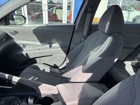 Used 2024 Hyundai Elantra SEL image 19