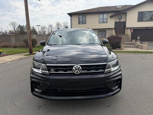 Used 2021 Volkswagen Tiguan SE R-Line AWD/4WD image 2