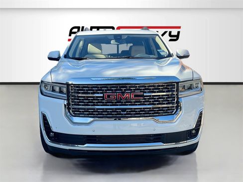 Used 2023 GMC Acadia Denali image 2