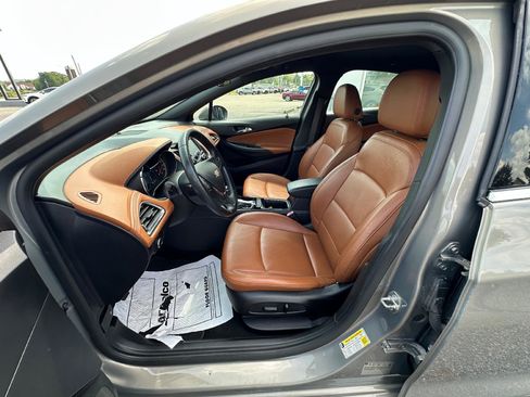 Certified 2017 Chevrolet Cruze Premier FWD image 11