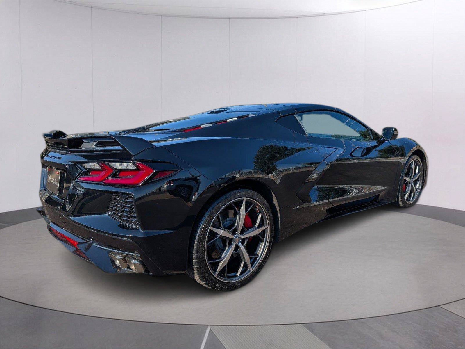 Used 2020 Chevrolet Corvette Stingray Premium Cpe w/ 3LT Preferred Equipment Group RWD image 7