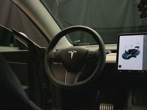 Used 2021 Tesla Model 3 Performance image 13