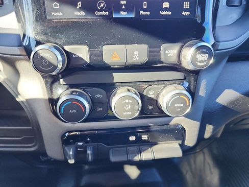 Used 2024 RAM 3500 Tradesman w/ Chrome Appearance Group image 18