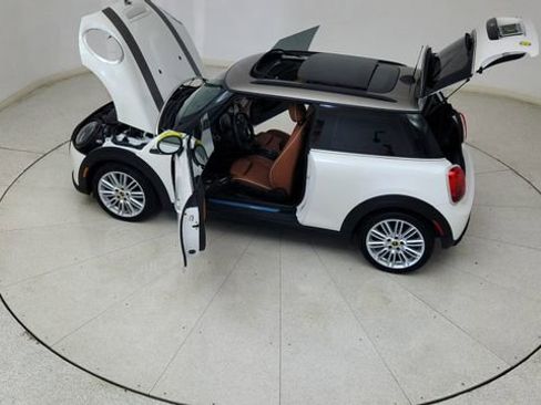 Used 2024 MINI Cooper SE w/ Signature Upholstery Package image 79