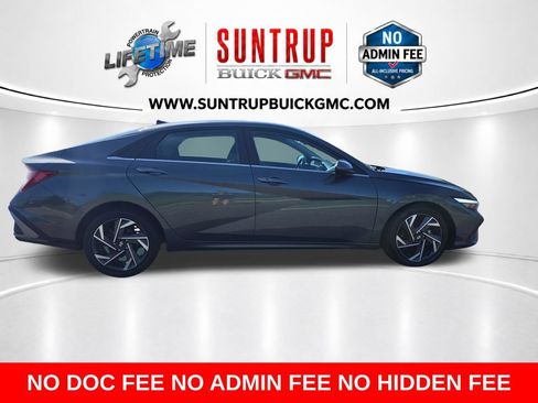 Used 2025 Hyundai Elantra SEL FWD image 8