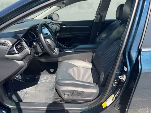 Used 2020 Toyota Camry SE image 9