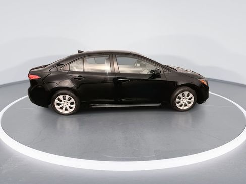 Used 2024 Toyota Corolla LE image 9